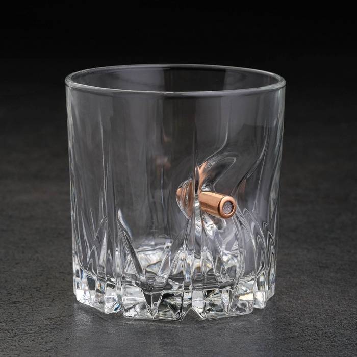 Подарочный набор «Непробиваемый», 2 стакана 200 мл, 8 камней для виски, красный